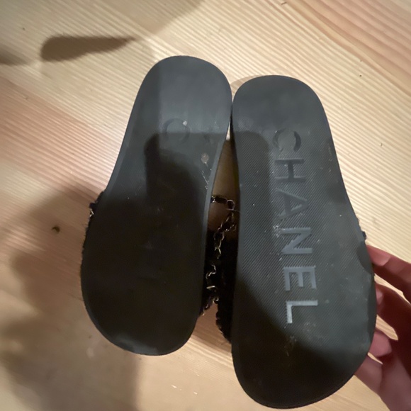 Sandals - Picture 2 of 2